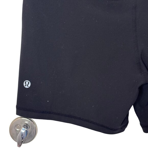 Lululemon athletic shorts black women’s size 8 - Picture 4 of 7